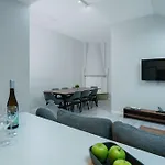 Maya - Sentrum 3*
